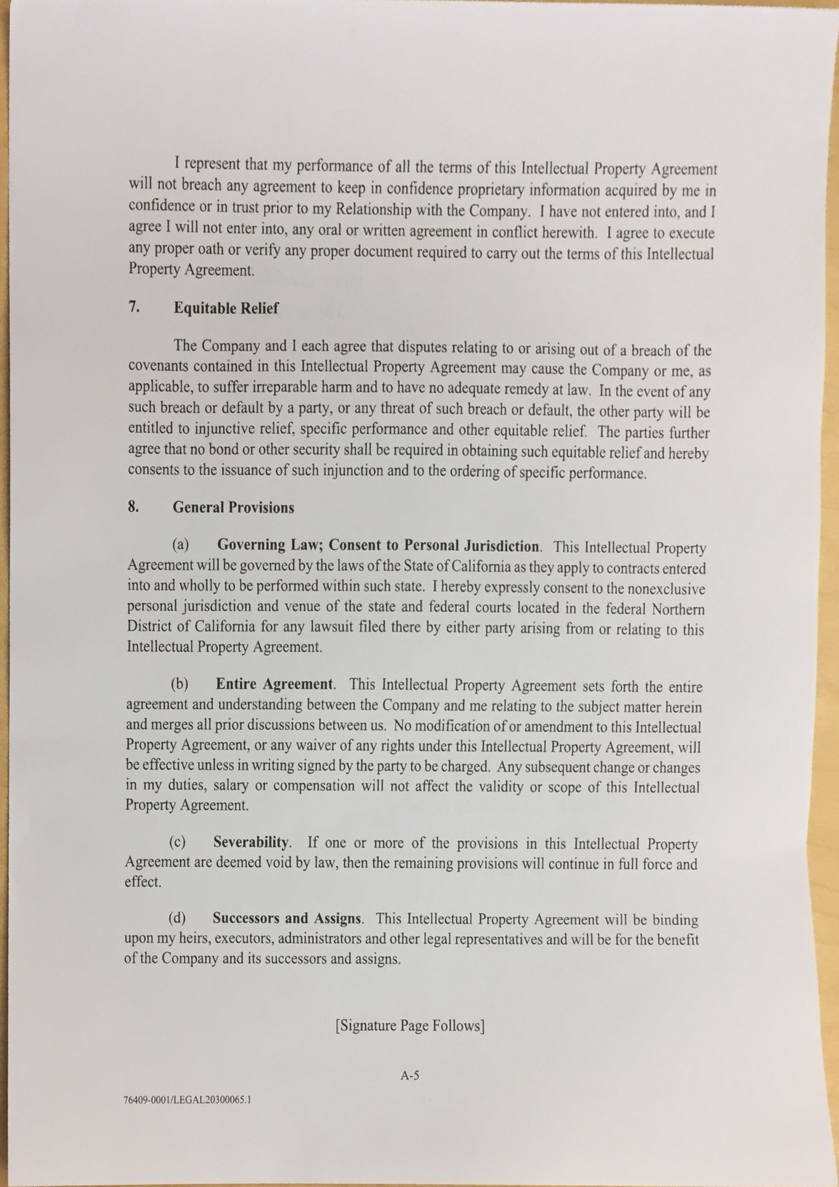 机上の斜め配置文書 - くっきり